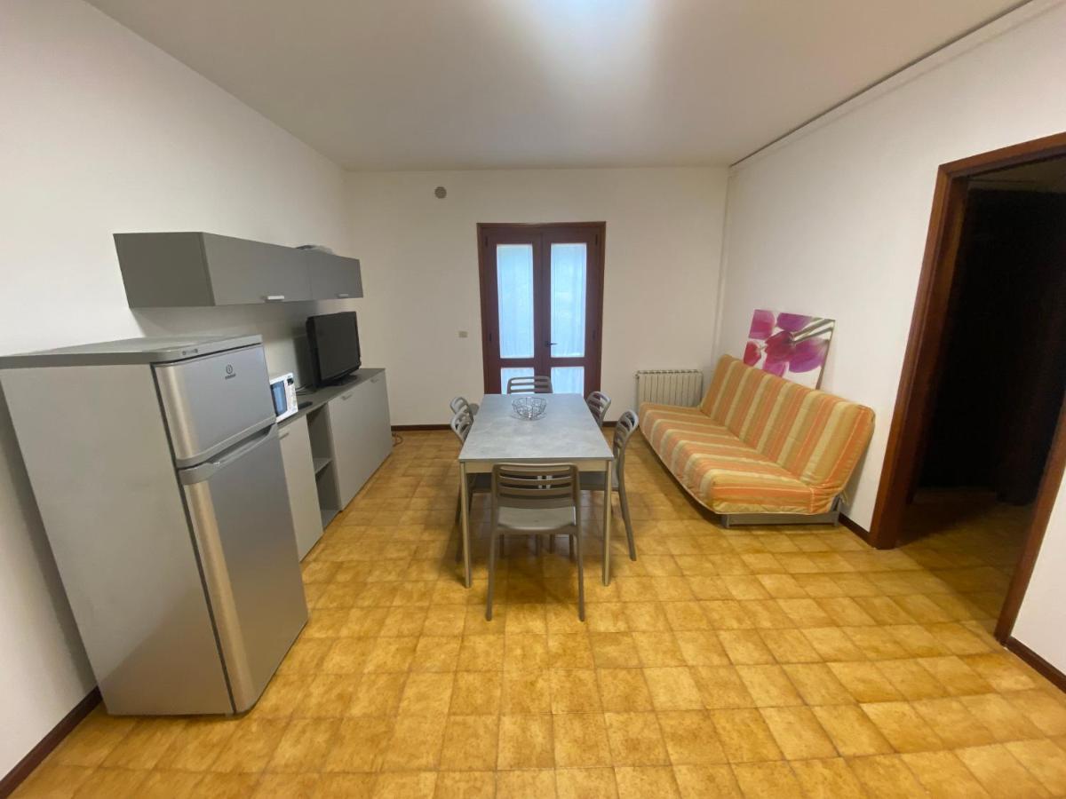Ferienwohnung Cond Giardino Lignano Sabbiadoro Exterior foto